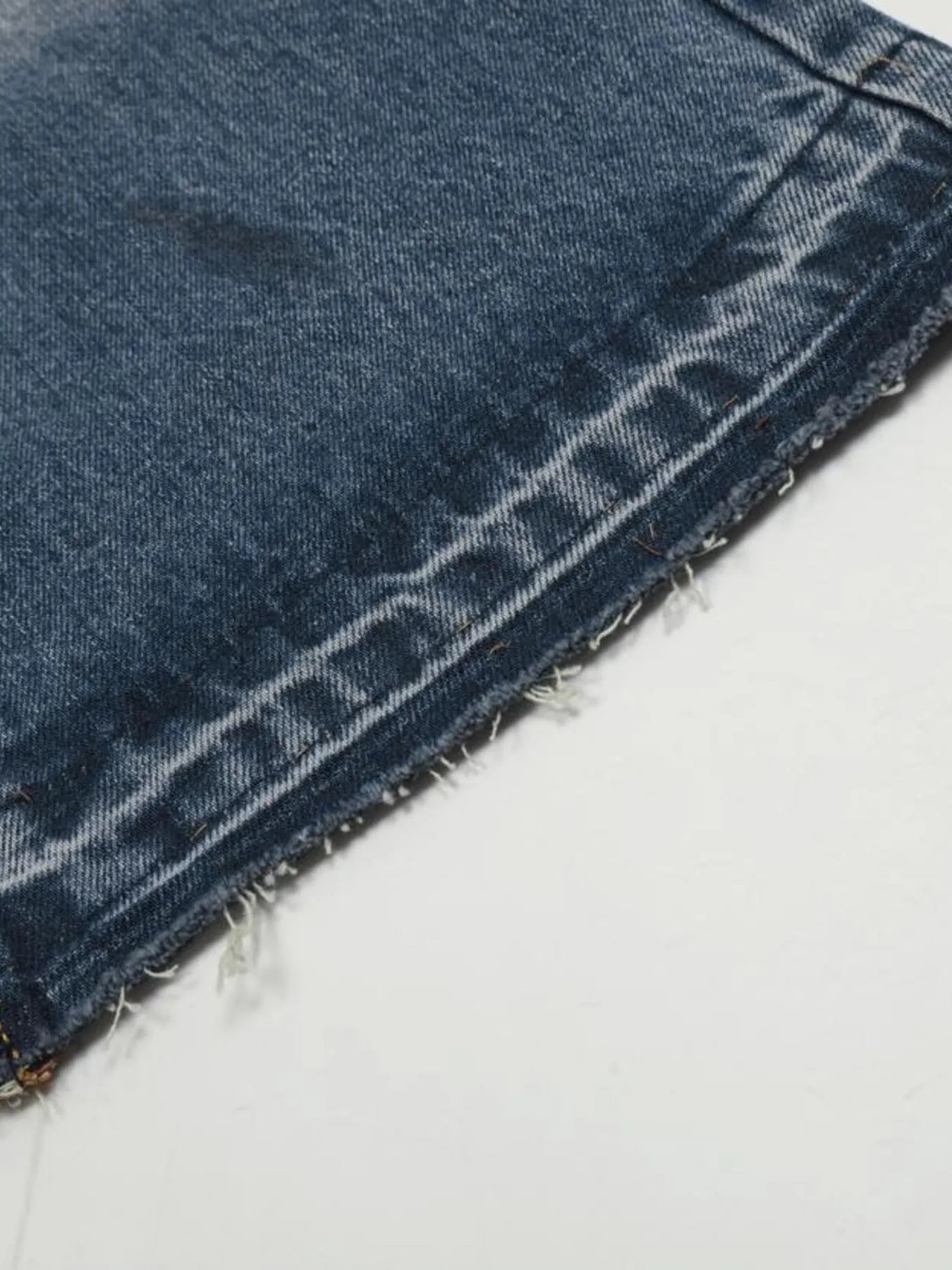 1283 Men's Vintage Washed Gradient Distressed Flare Jeans – men's flare jeans (Y2K) (detail view 16)