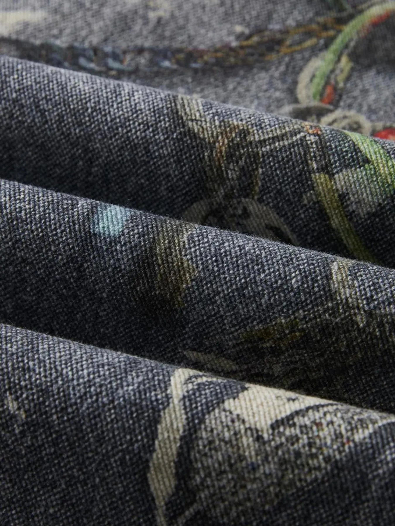 1275 Men's Distressed Printed Wide Leg Jeans – men's graphic jeans (detail view 5)