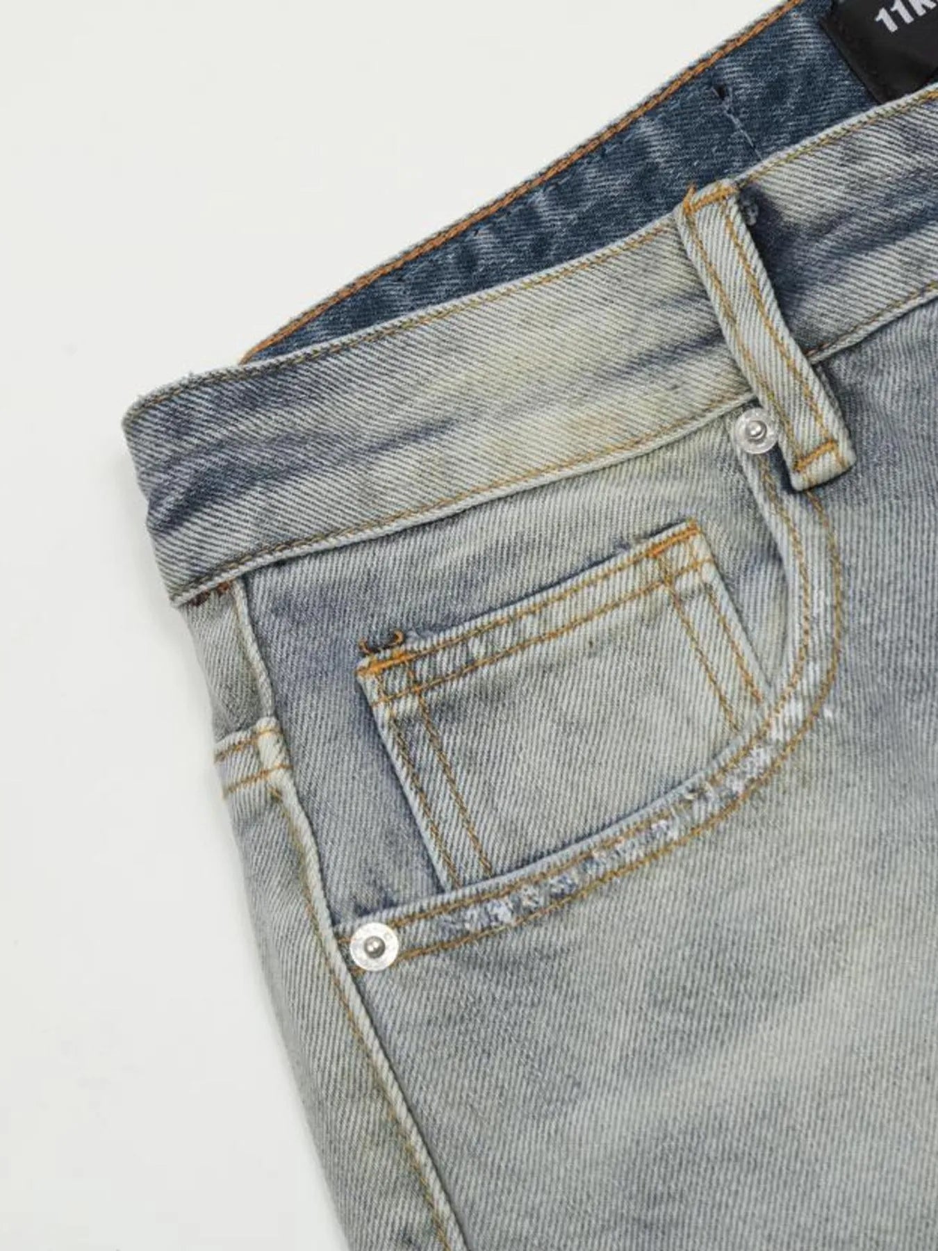 1283 Men's Vintage Washed Gradient Distressed Flare Jeans – men's flare jeans (Y2K) (detail view 10)