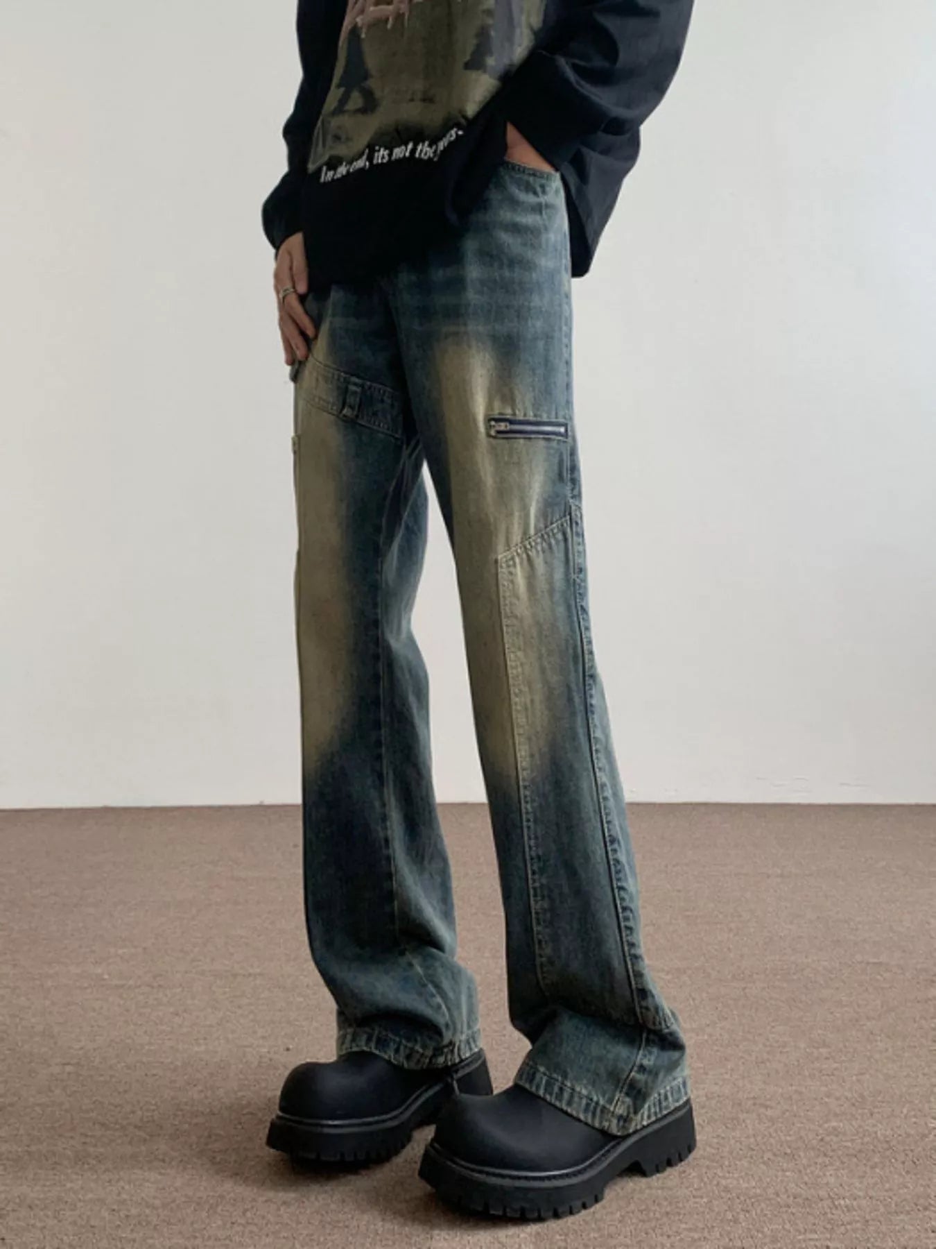1302 Men's Vintage Wash Flare Jeans – men's flare jeans (Y2K) (side view)