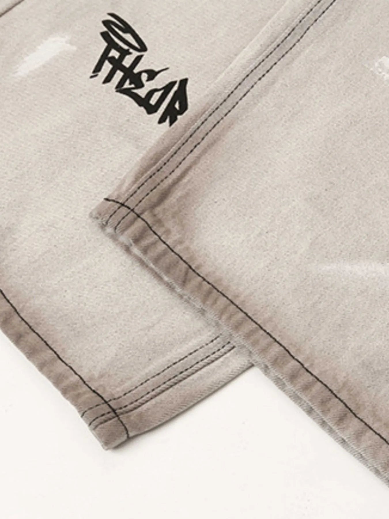 1269 Men's Graffiti Art Loose Fit Jeans – men's graphic jeans (detail view 8)