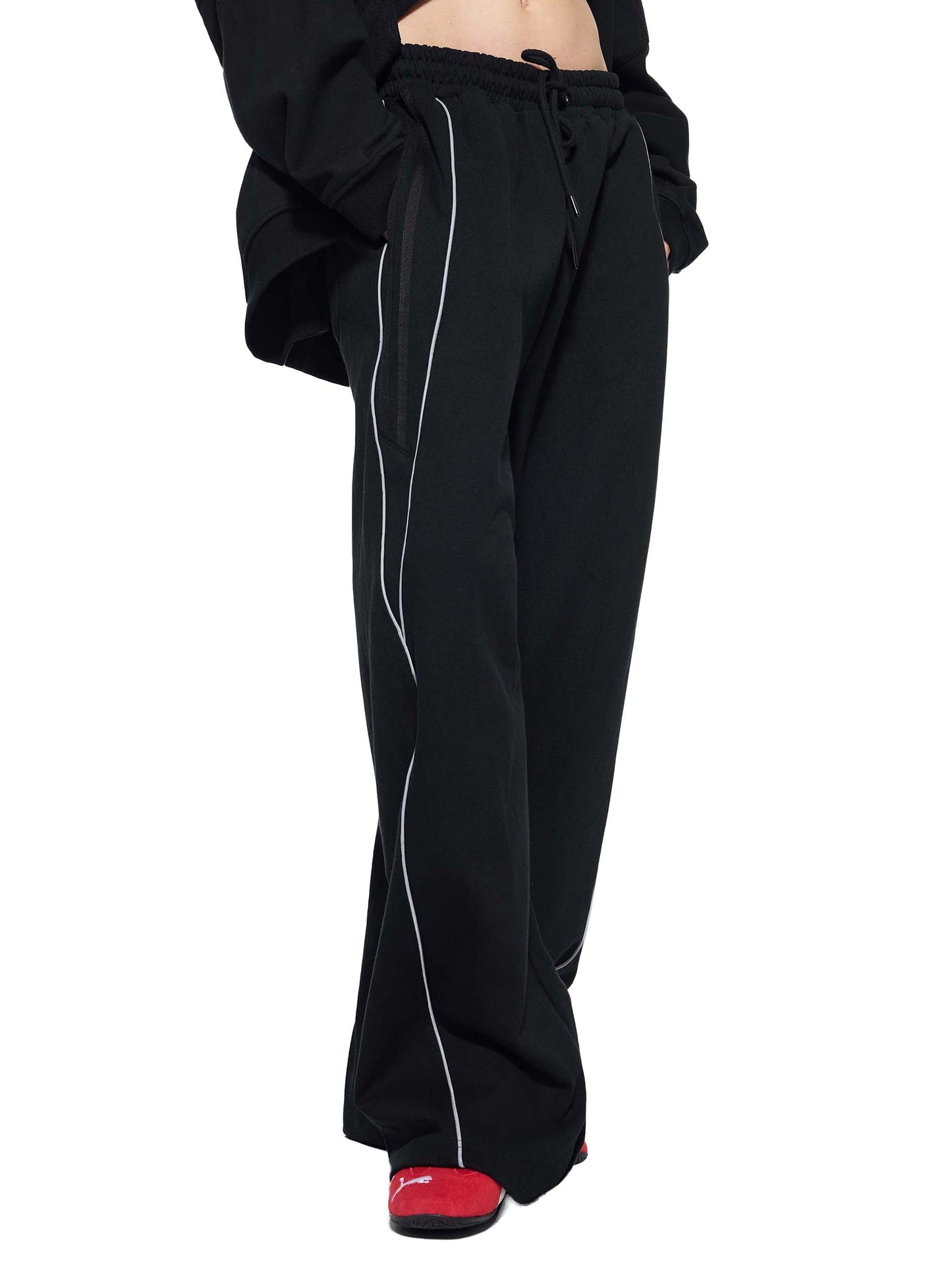 Black Reflective Graphic Straight-Leg Sweatpants – Performance Training Edition — close-up